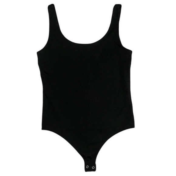 Express Body Contour High Compression Scoop Neck Tong Bodysuit - Picture 3 of 6